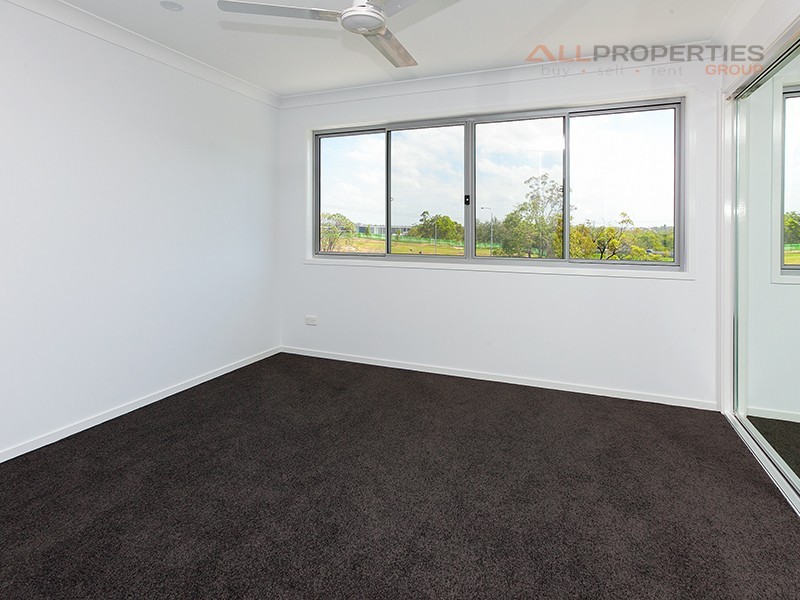 66/30 Taylor Place, Mackenzie QLD 4156