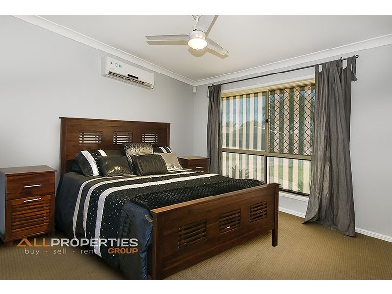 12 PANDANUS CT, Regents Park QLD 4118