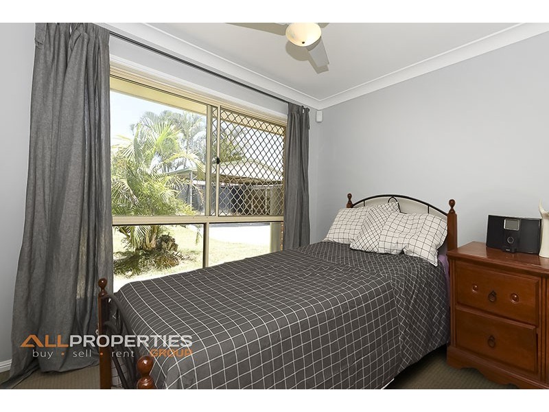12 PANDANUS CT, Regents Park QLD 4118