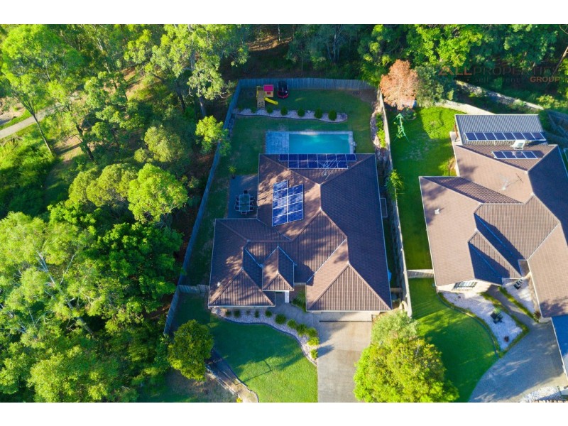 8 Wendt Pl, Edens Landing QLD 4207