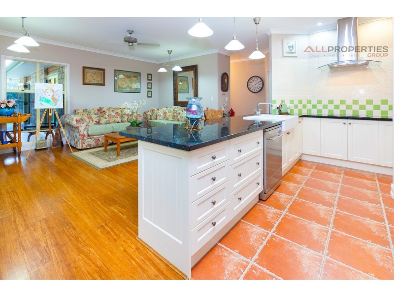 37 Bradley Ct, Greenbank QLD 4124