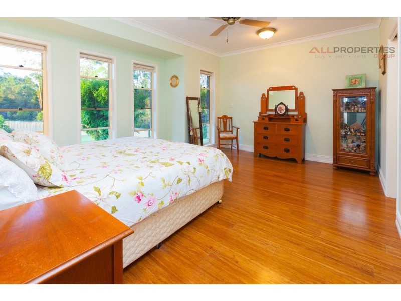 37 Bradley Ct, Greenbank QLD 4124