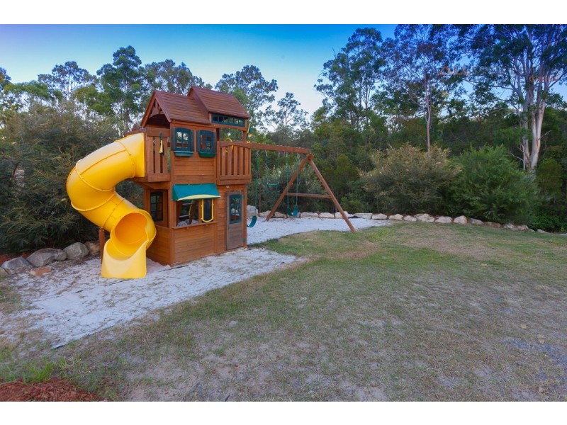 37 Bradley Ct, Greenbank QLD 4124
