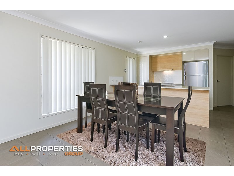 73 Steelwood Street, Heathwood QLD 4110