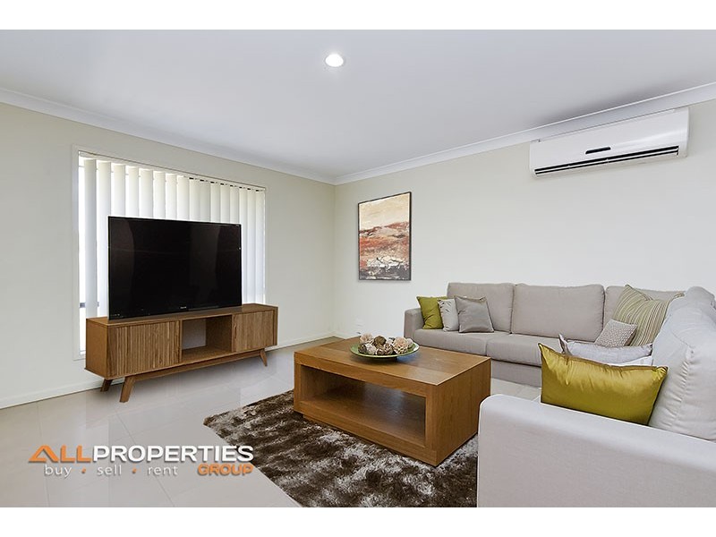 73 Steelwood Street, Heathwood QLD 4110