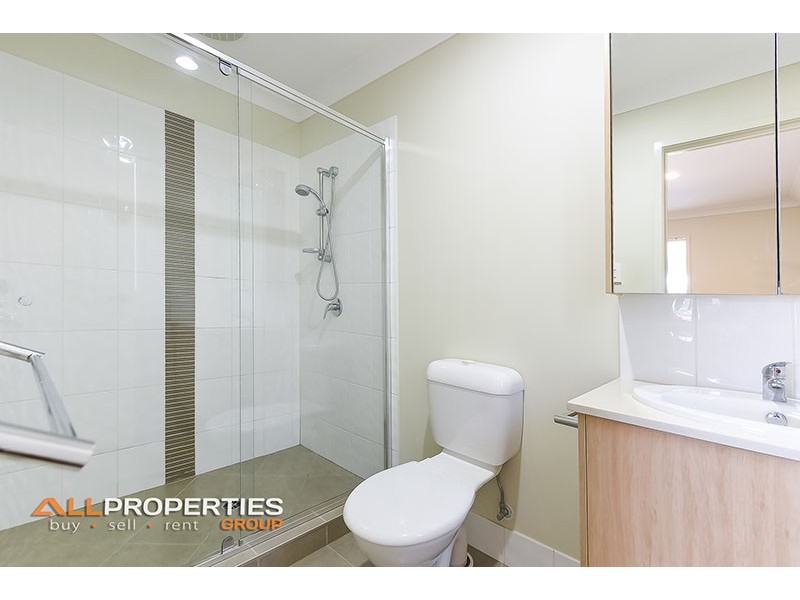 73 Steelwood Street, Heathwood QLD 4110