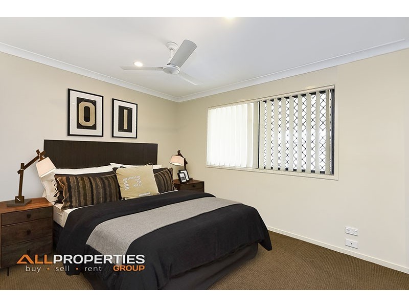 73 Steelwood Street, Heathwood QLD 4110