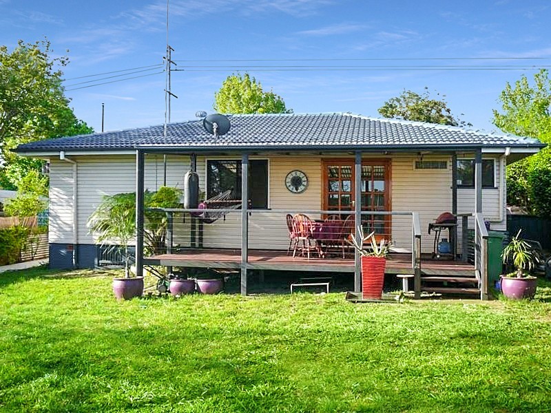 324 Alderley st, Kearneys Spring QLD 4350