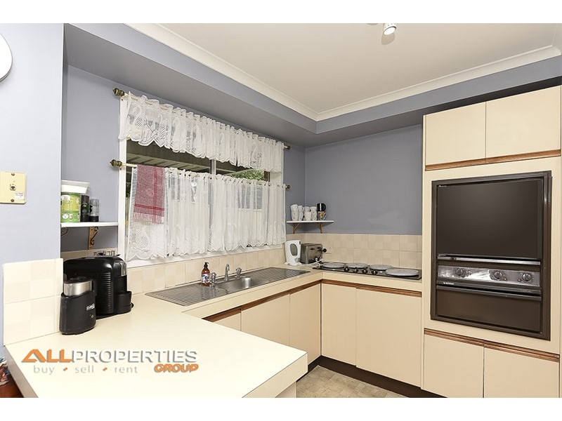 24 Hughes St, Browns Plains QLD 4118