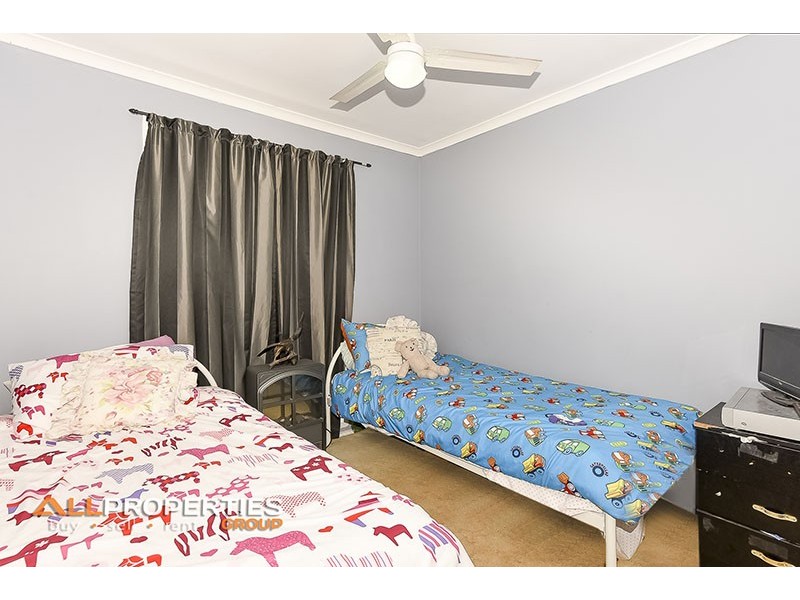 24 Hughes St, Browns Plains QLD 4118