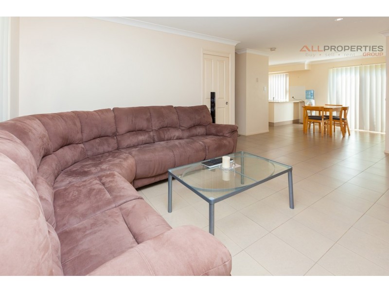 70/18 Mornington Court, Calamvale QLD 4116