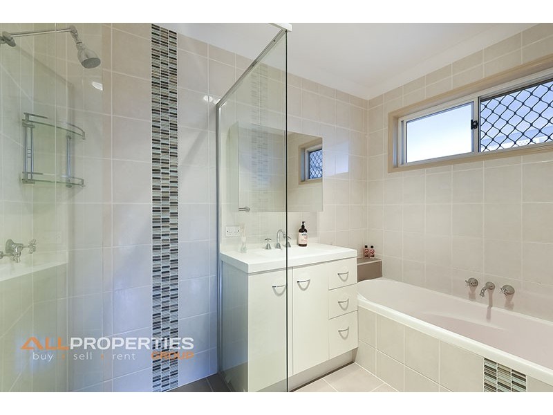 9 Echidna Close, Doolandella QLD 4077