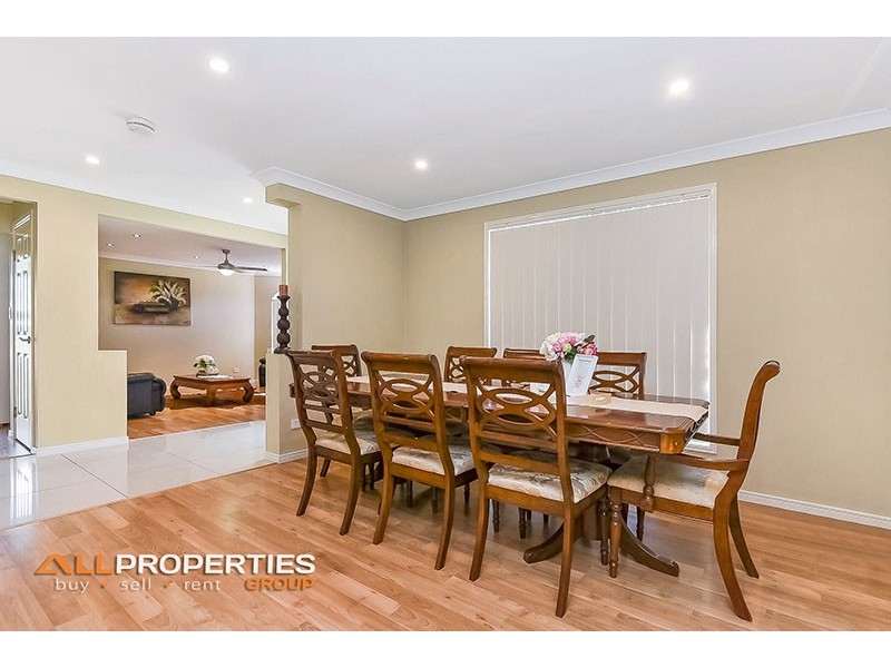 112 LAMBERTH ROAD, Regents Park QLD 4118