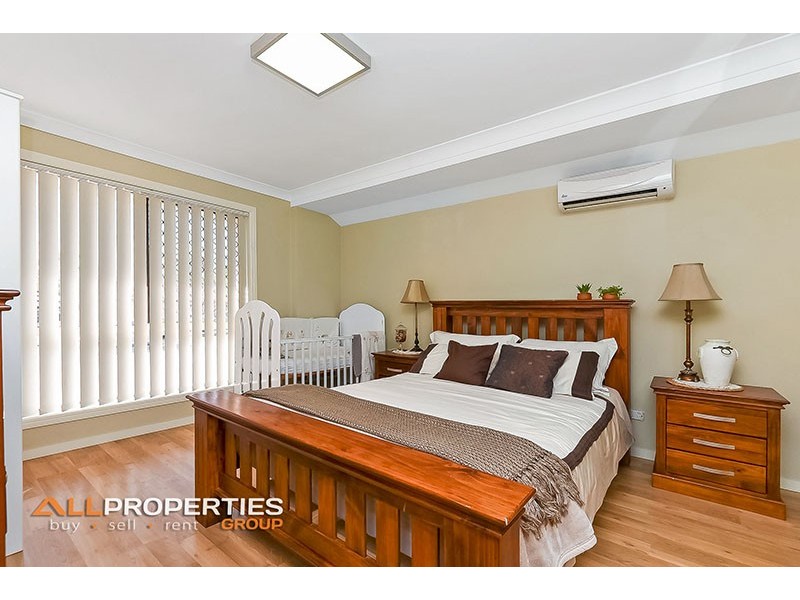 112 LAMBERTH ROAD, Regents Park QLD 4118