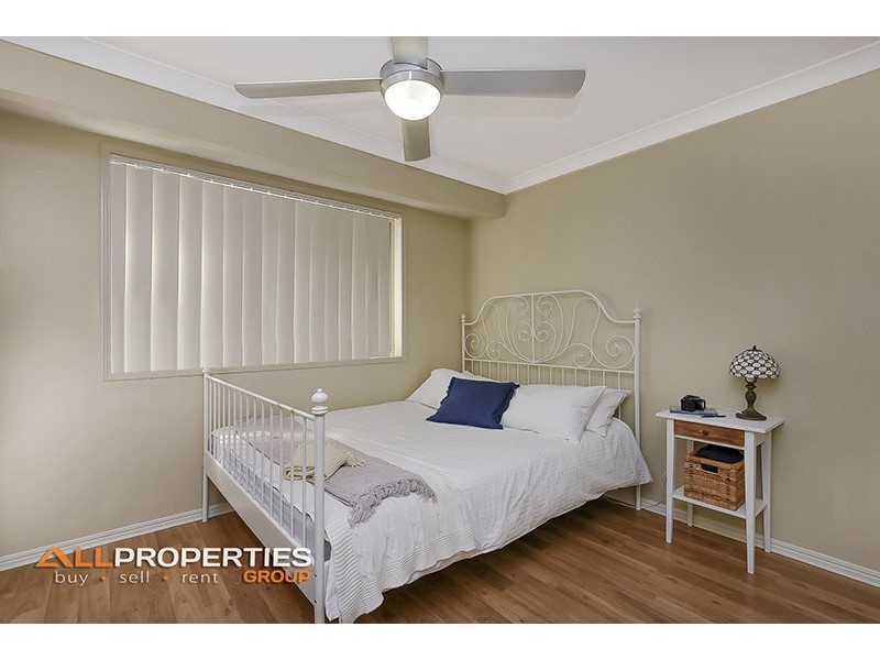 112 LAMBERTH ROAD, Regents Park QLD 4118