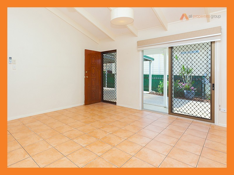 16 Crestview Street, Loganlea QLD 4131