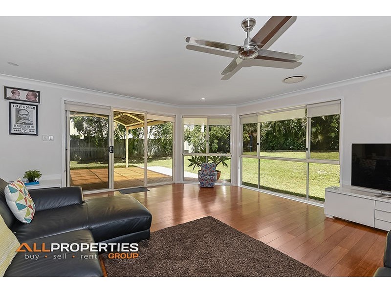 18 Lugano Close, Parkinson QLD 4115