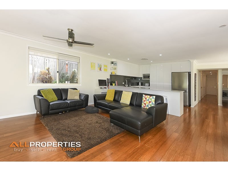 18 Lugano Close, Parkinson QLD 4115