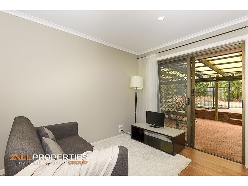 13 GRECIAN STREET, Regents Park QLD 4118