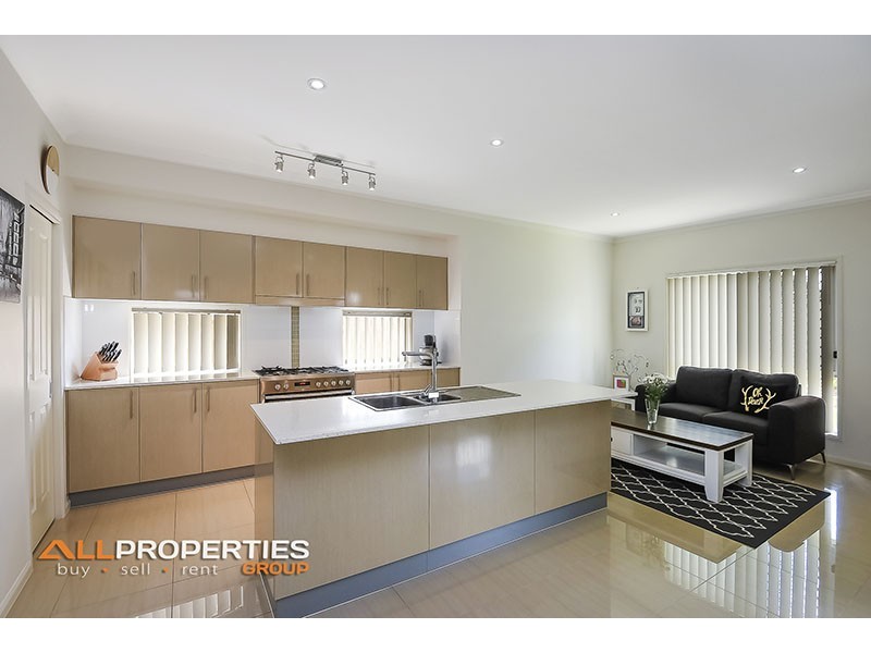 6 Berkshire Place, Heathwood QLD 4110