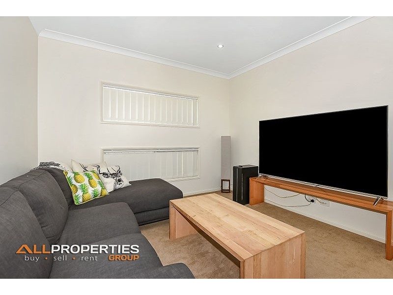 6 Berkshire Place, Heathwood QLD 4110