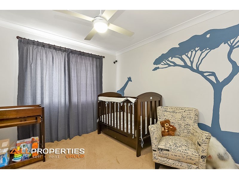 6 Berkshire Place, Heathwood QLD 4110