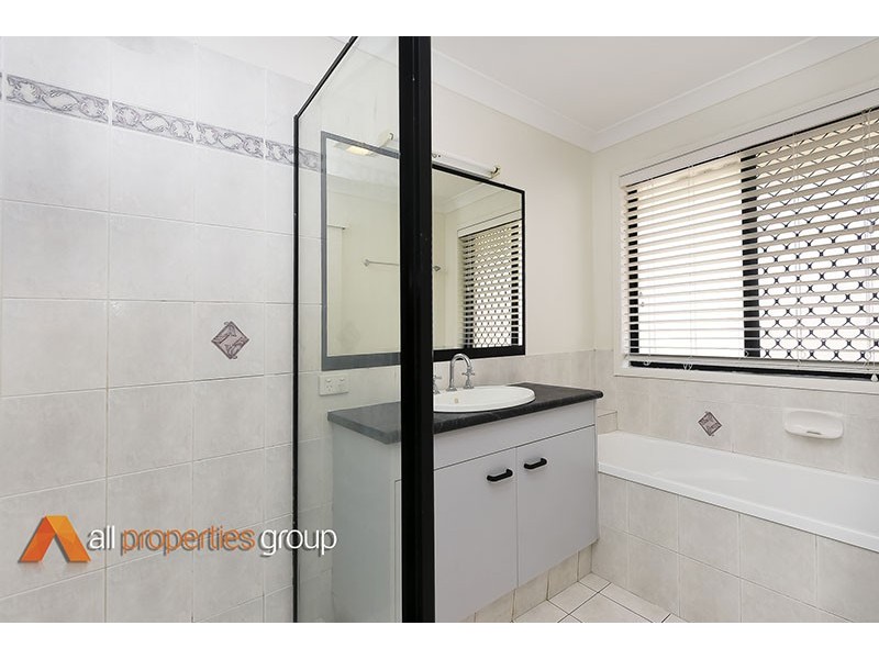 35 Jindabyne Circuit, Forest Lake QLD 4078