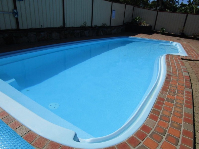 74 Conifer Street, Hillcrest QLD 4118