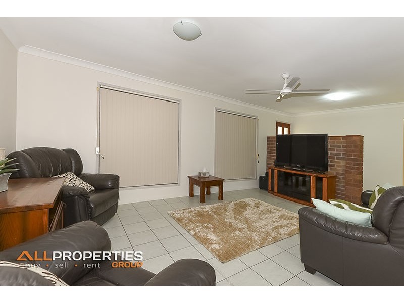 73 Parklands Drive, Boronia Heights QLD 4124