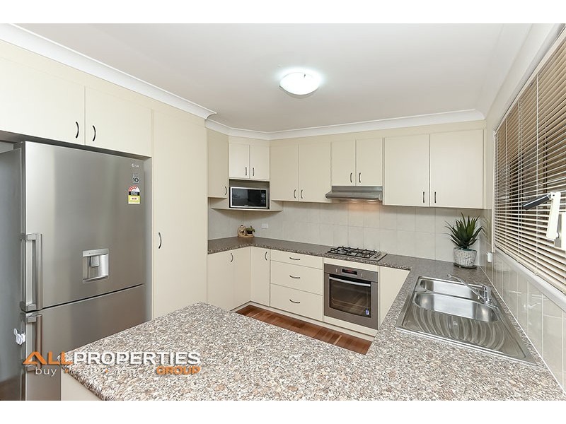 73 Parklands Drive, Boronia Heights QLD 4124
