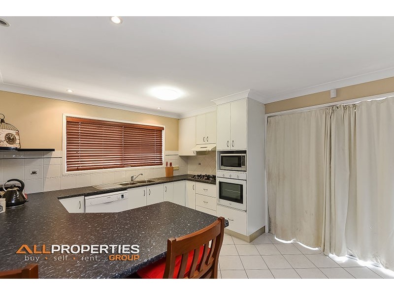 11 Wentworth Tce, Boronia Heights QLD 4124