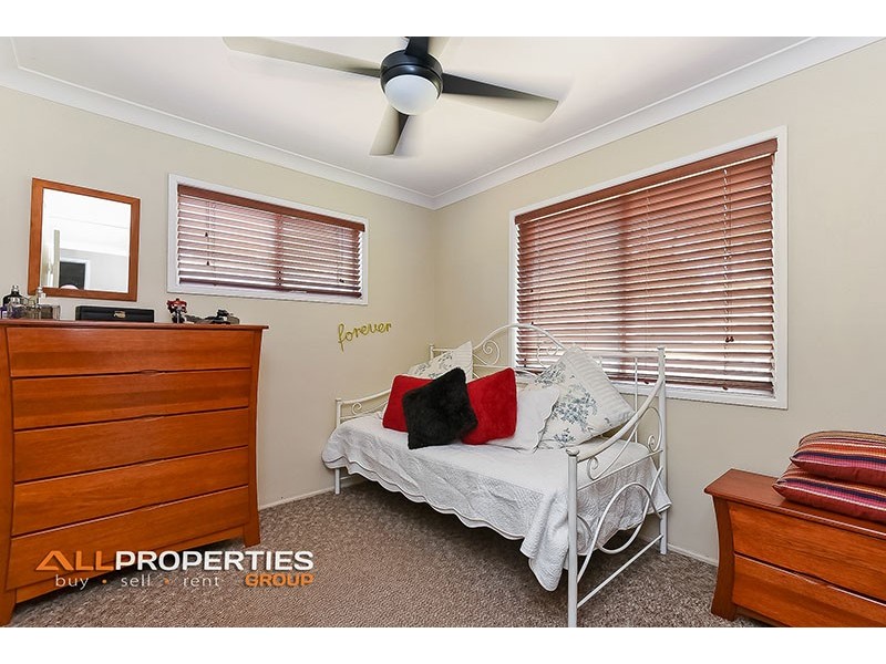 11 Wentworth Tce, Boronia Heights QLD 4124