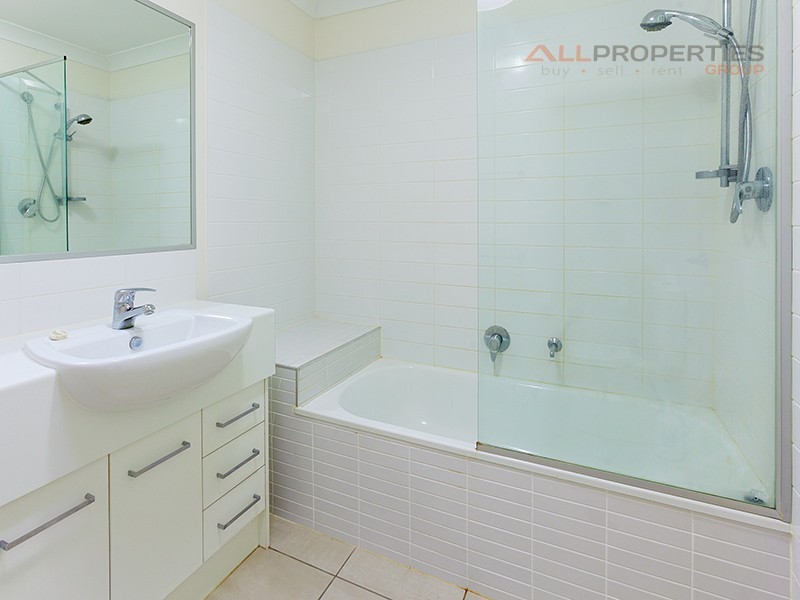 16/2 Macarthy Road, Marsden QLD 4132