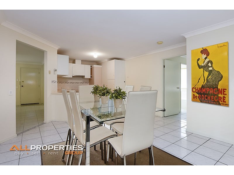 5 IBROX CT, Regents Park QLD 4118