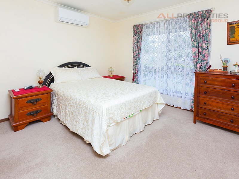 30 Forestwood St, Crestmead QLD 4132