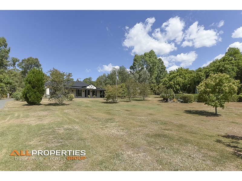 243-247 Bamboo Drive, Woodhill QLD 4285