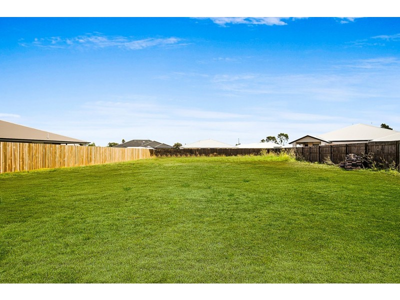 18 Esmeralda st, Cambooya QLD 4358