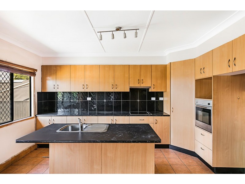 7 Wieck St, Newtown QLD 4350