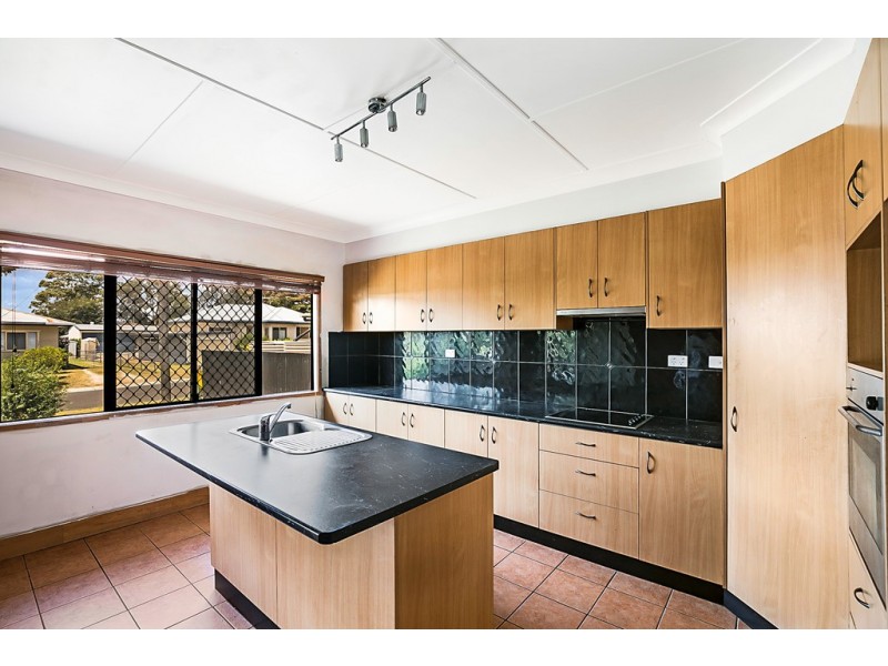 7 Wieck St, Newtown QLD 4350