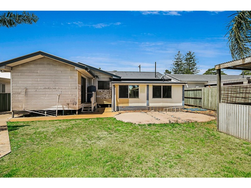 7 Wieck St, Newtown QLD 4350