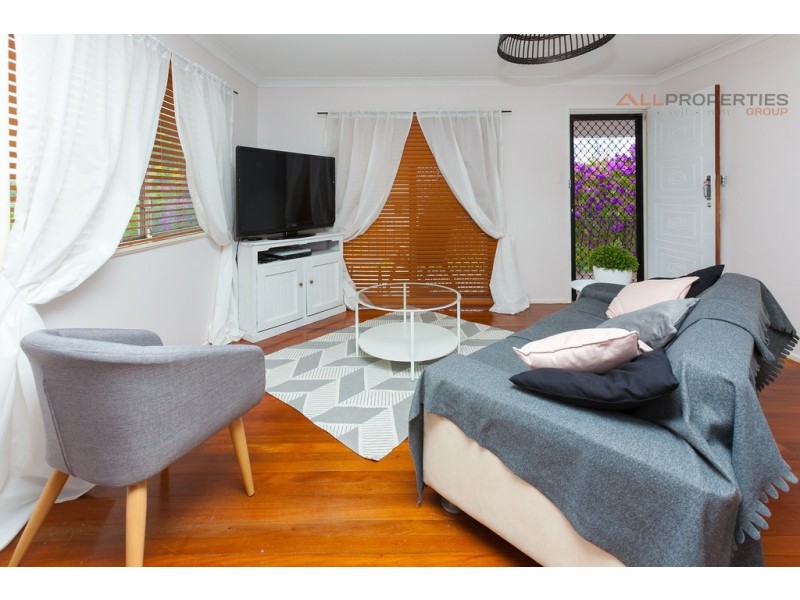 9 Lowanna St, Slacks Creek QLD 4127