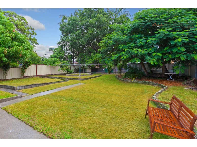 9 Lowanna St, Slacks Creek QLD 4127