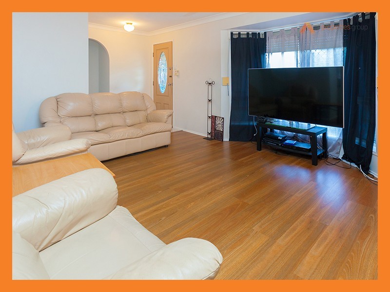 9 Renee Street, Regents Park QLD 4118