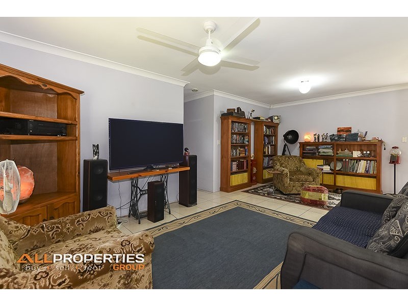 15 Melbury st, Browns Plains QLD 4118