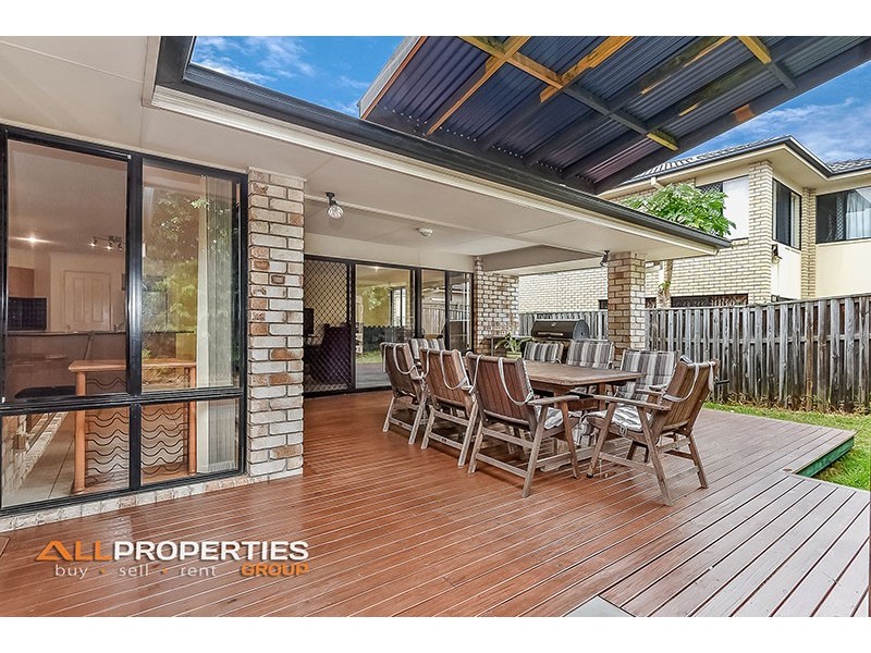 92 Wallum Drive, Parkinson QLD 4115