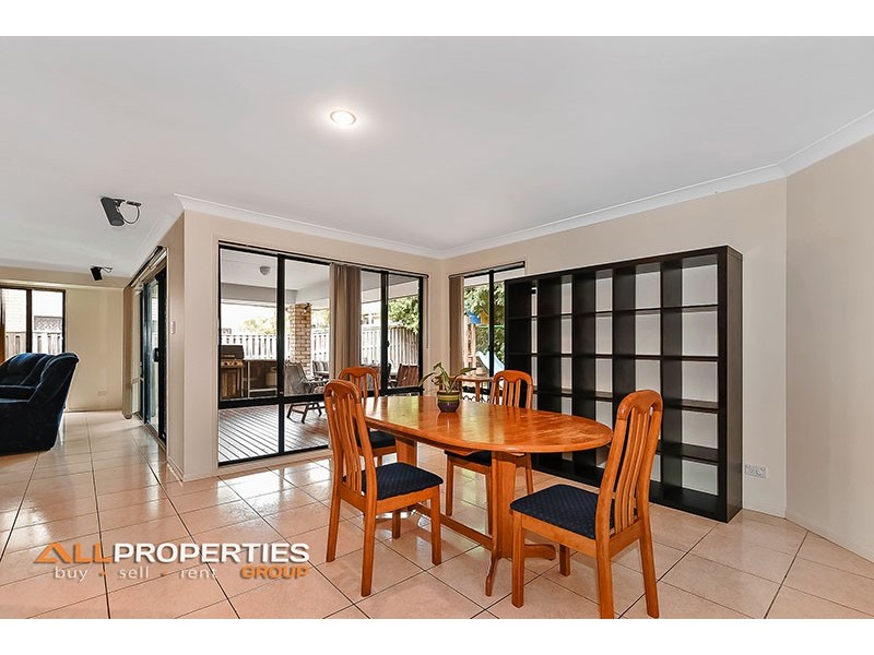 92 Wallum Drive, Parkinson QLD 4115