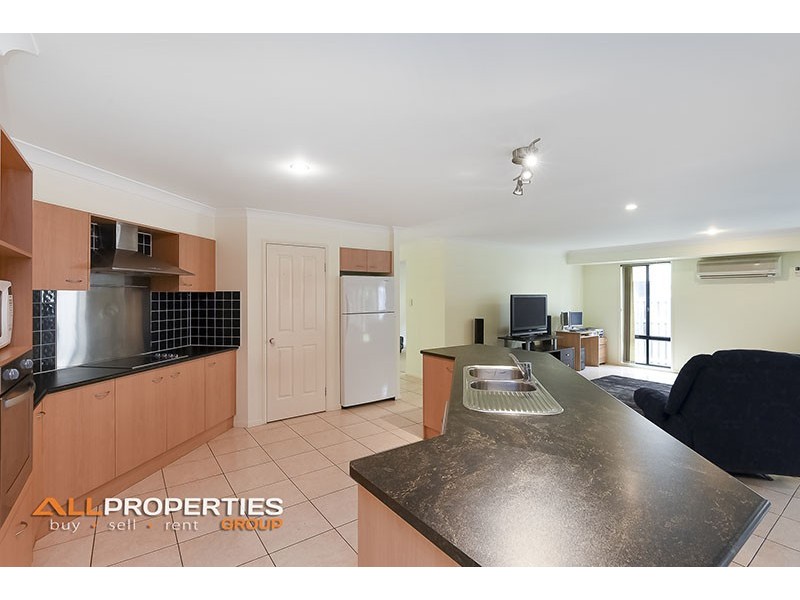 92 Wallum Drive, Parkinson QLD 4115