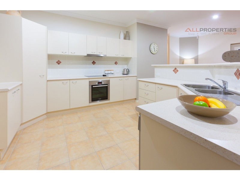 30 Holliday Drive, Edens Landing QLD 4207