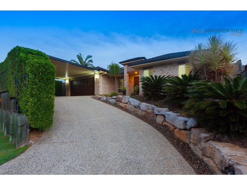 30 Holliday Drive, Edens Landing QLD 4207