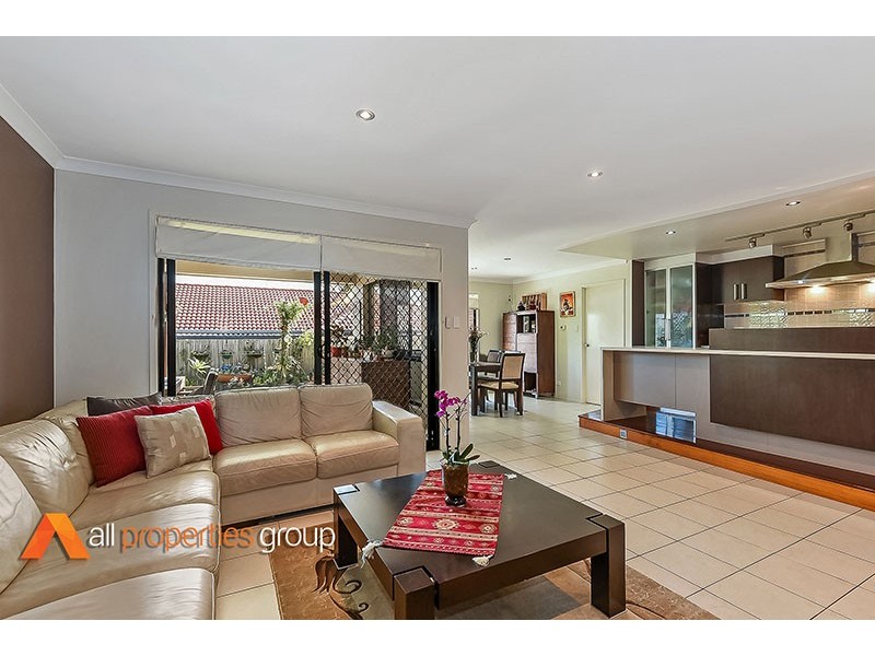 7 Elabana Place, Forest Lake QLD 4078